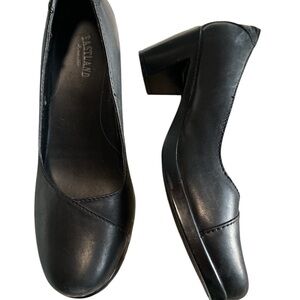 Eastland Black Heels Classic Block Style 8.5M